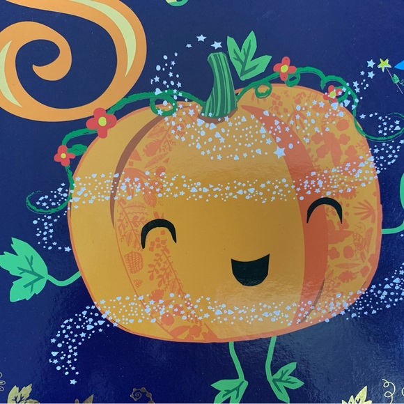 New Squasherella Halloween Children’s Hardcover Book With Necklace🎃 - Picture 4 of 13